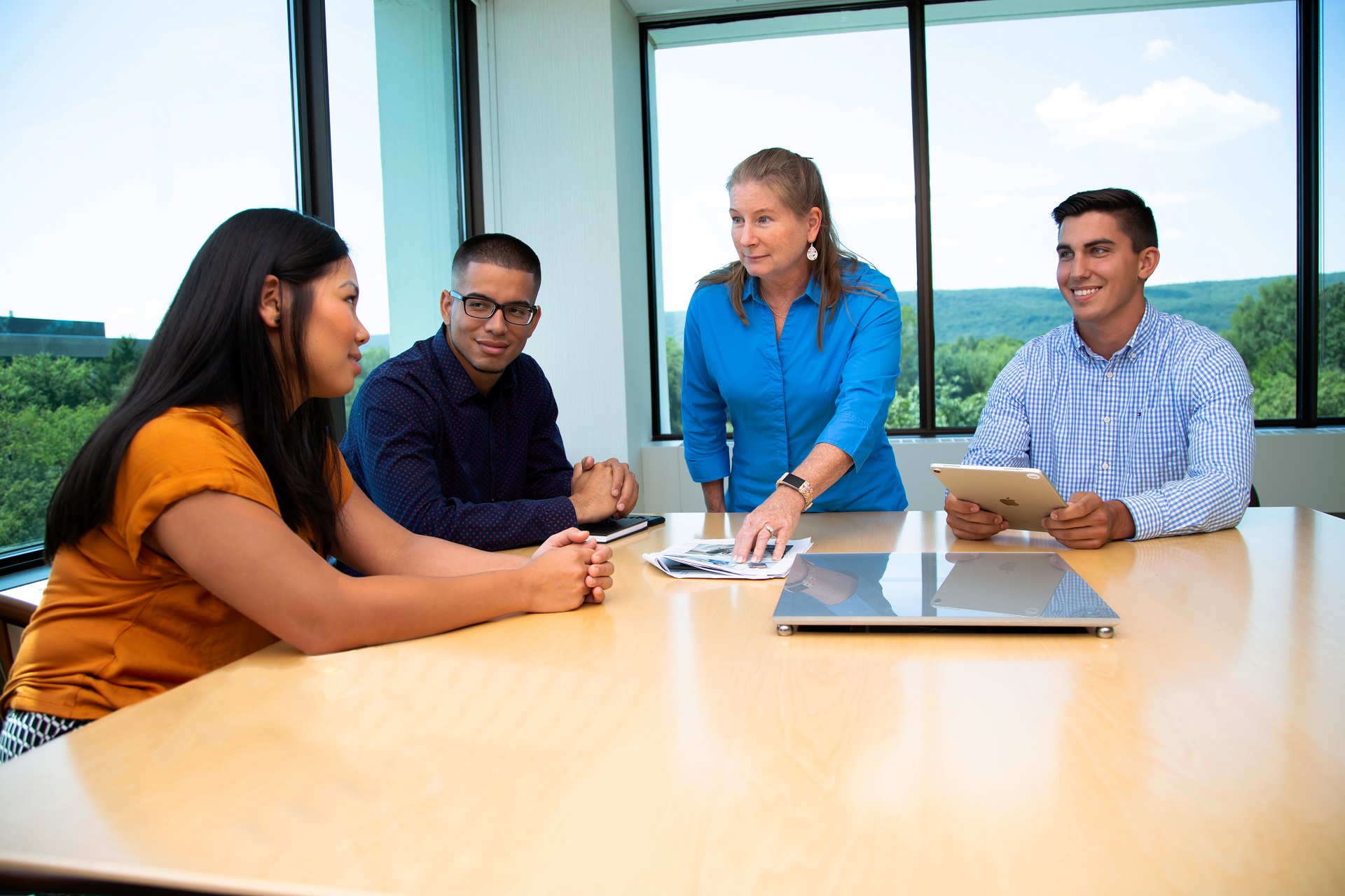 2019 annual report team photo collab